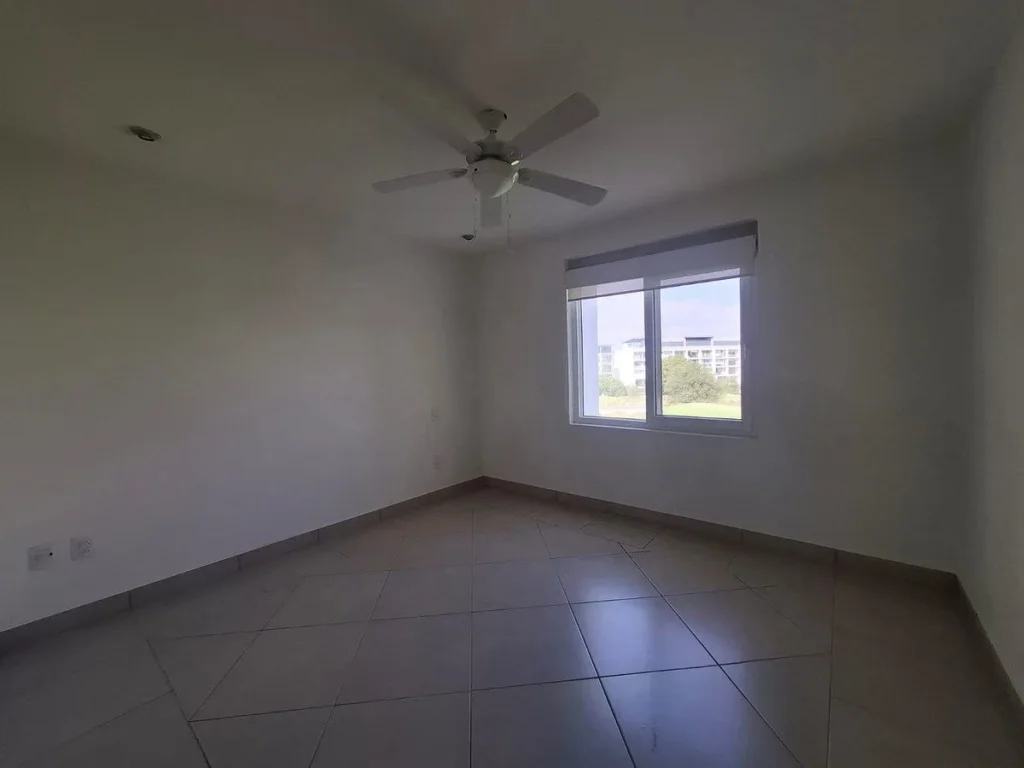 Departamento en Renta vista a golf Zibatá Querétaro