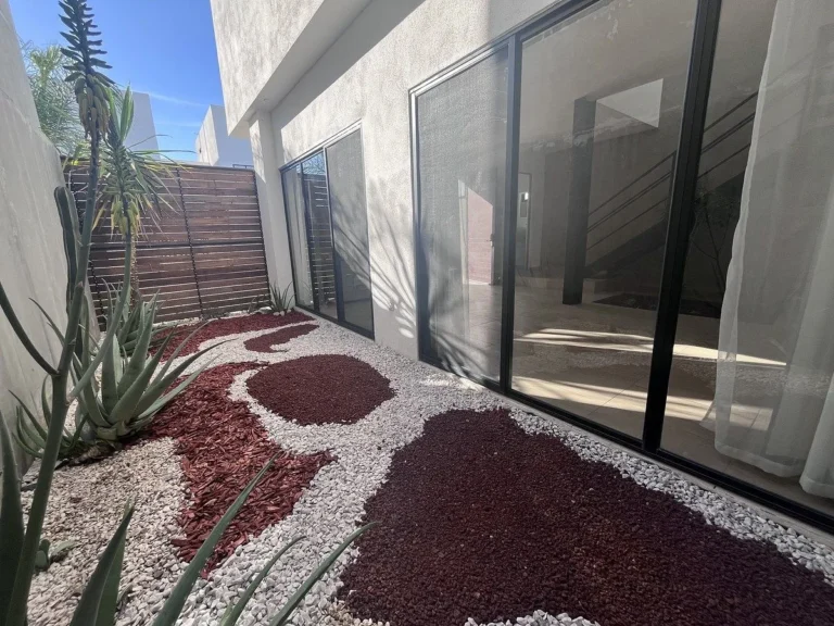 Casa en Venta en San Isidro Juriquilla con habitación en PB