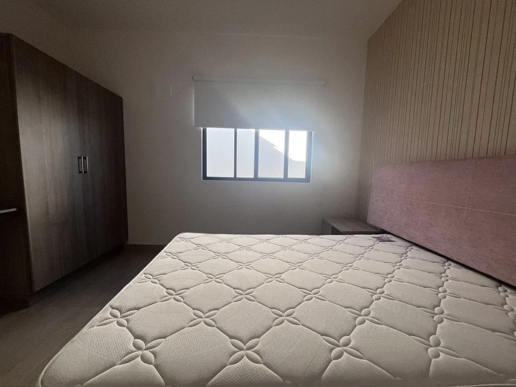Casa en Venta en San Isidro Juriquilla con habitación en PB
