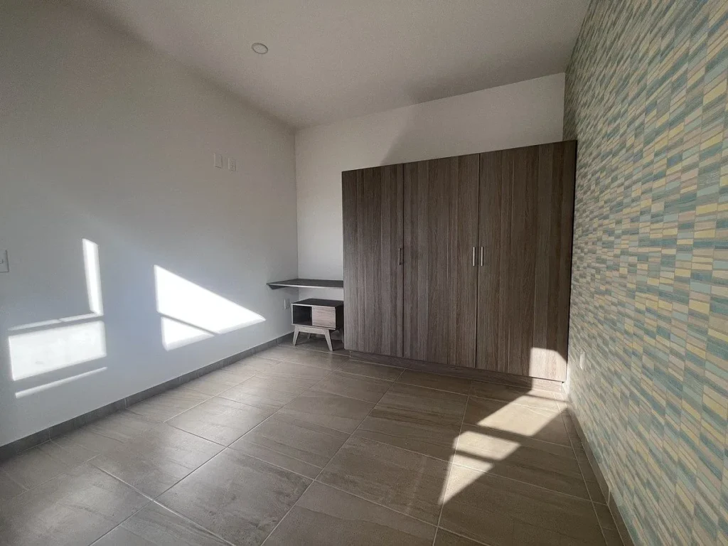 Casa en Venta en San Isidro Juriquilla con habitación en PB
