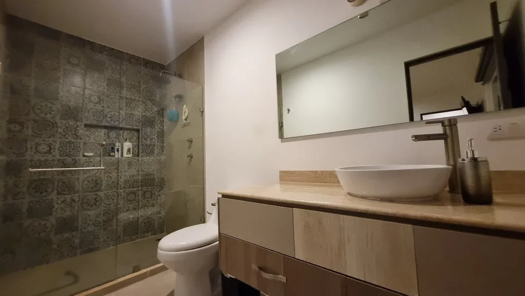 RENTA DE CASA C/ ROOF GARDEN Y 3 HAB C/BAÑO EN FIGUE, ZIBATA, FRENTE A NEWLAND