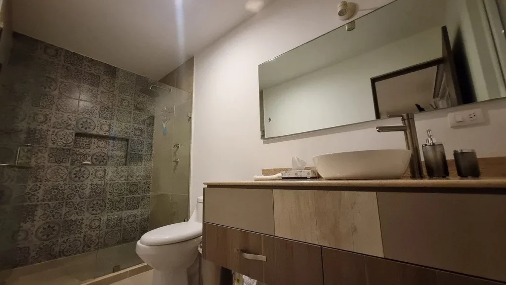 RENTA DE CASA C/ ROOF GARDEN Y 3 HAB C/BAÑO EN FIGUE, ZIBATA, FRENTE A NEWLAND