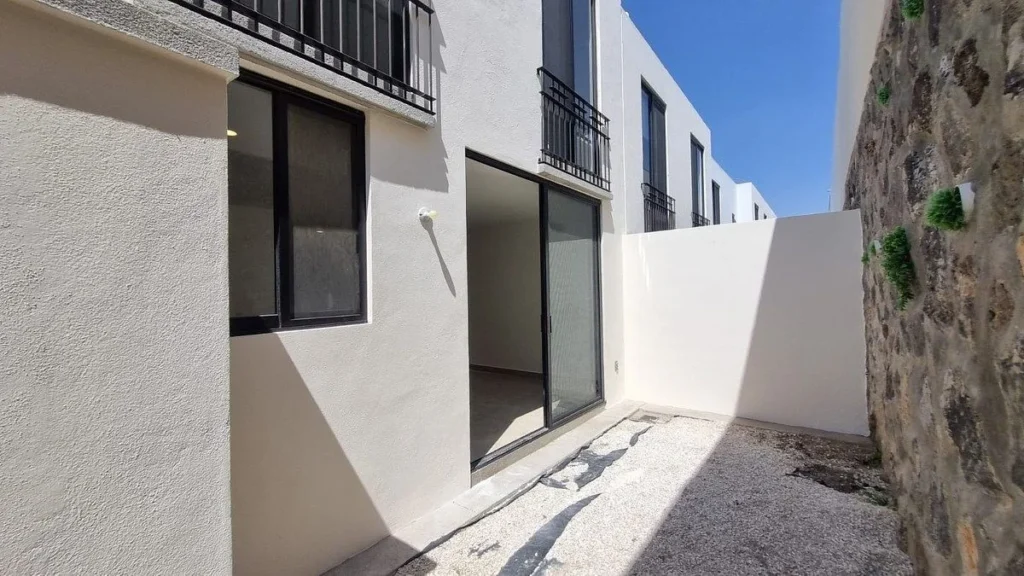 ¡OPORTUNIDAD! CASA EN VENTA EN SAMARE, ZIBATA, QUERETARO