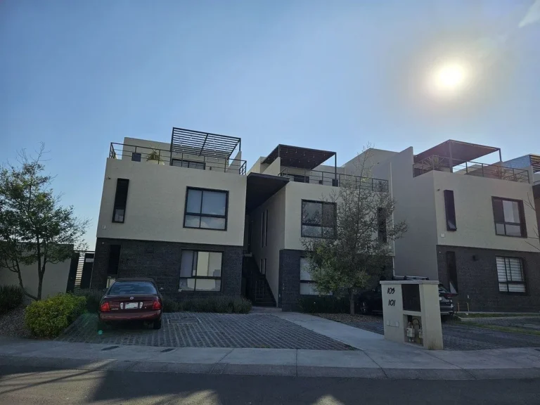 Departamento de 2 niveles en venta en Zakia