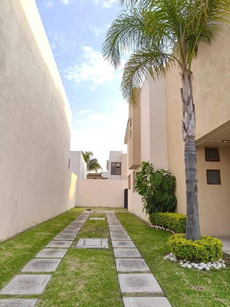 Casa en Venta en Cumbres del Lago, Juriquilla