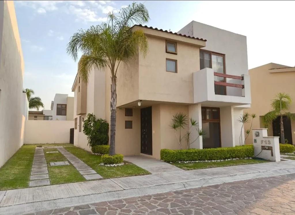 Casa en Venta en Cumbres del Lago, Juriquilla