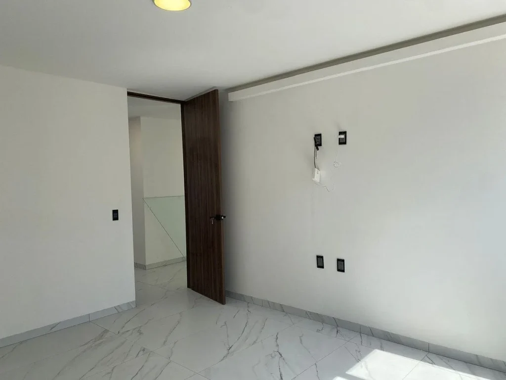 SE VENDE CASA NUEVA EN ZIBATA