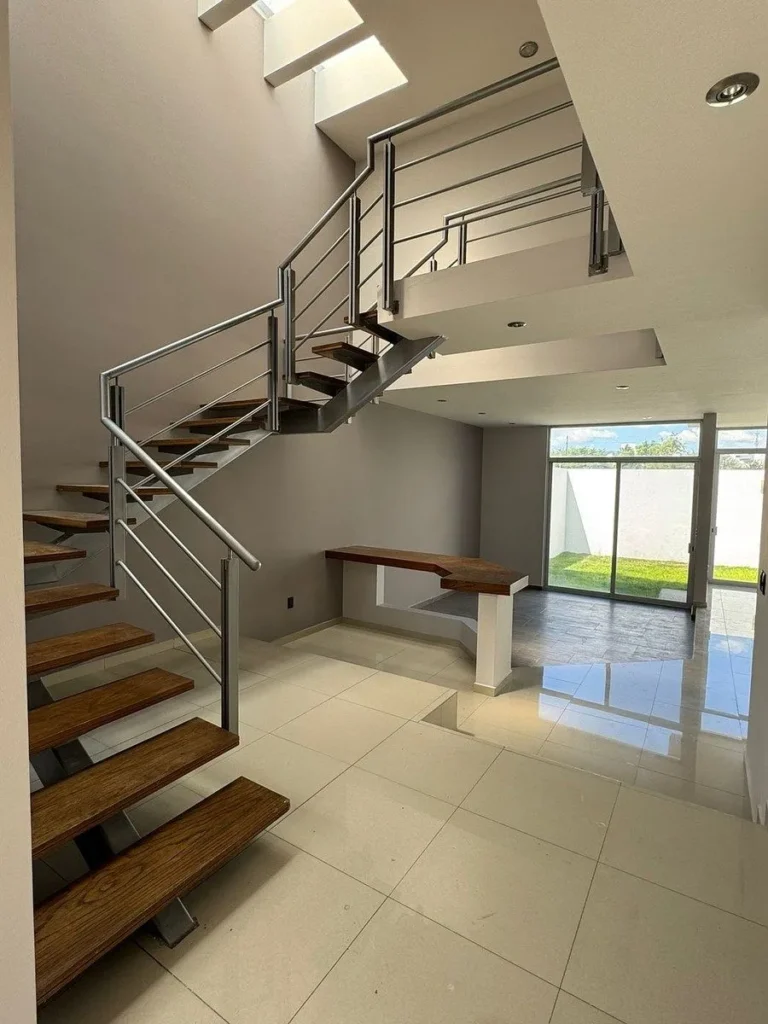 CASA EN VENTA, LOMAS DE JURIQUILLA ¡¡ IMPECABLE!!