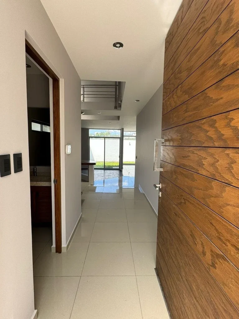 CASA EN VENTA, LOMAS DE JURIQUILLA ¡¡ IMPECABLE!!