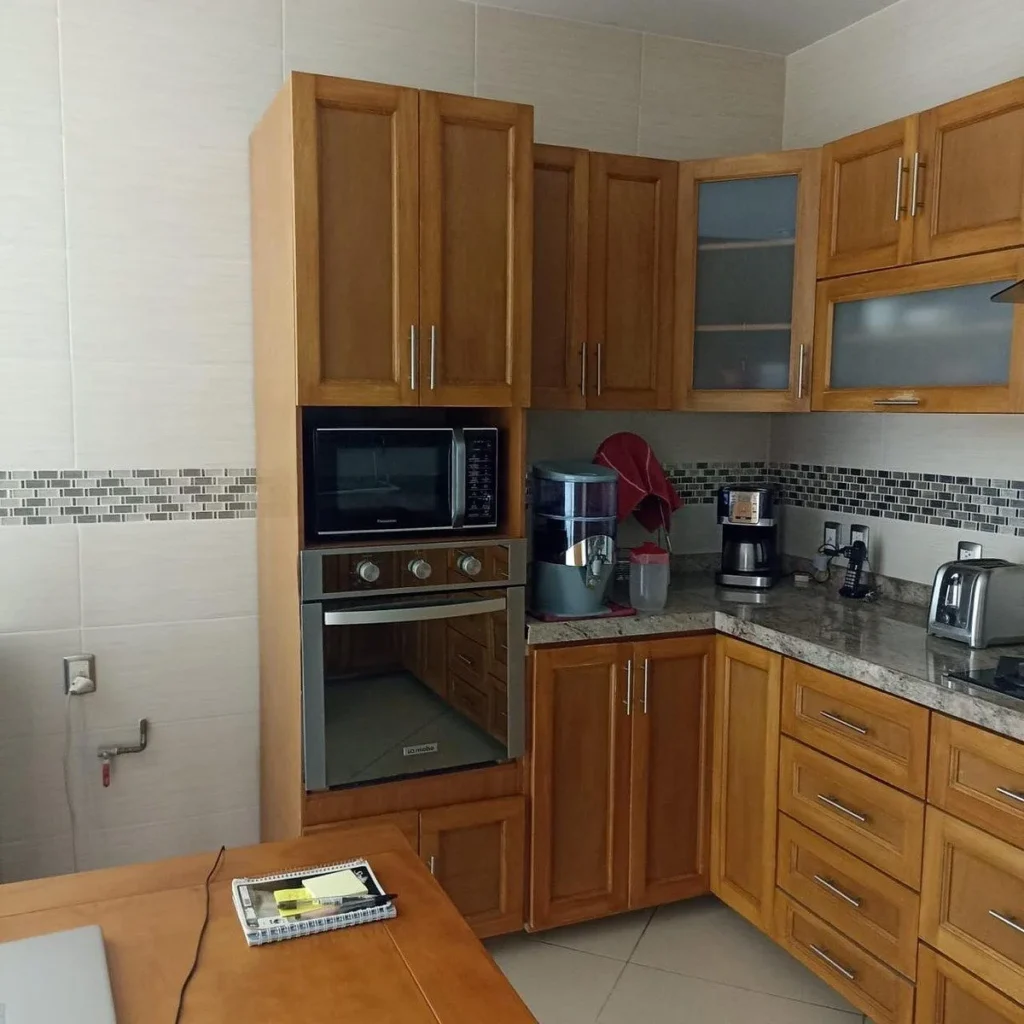 RENTA AMPLIA CASA EN CENTRO SUR