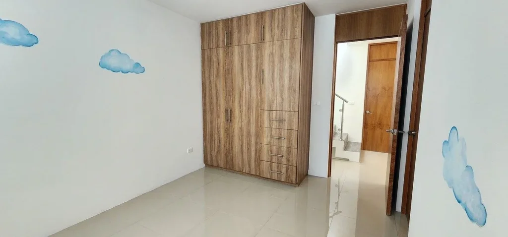 CASA DE OPORTUNIDAD EN VENTA EN PRIVADA EN ZIBATA EXCELENTE UBICACIÓN