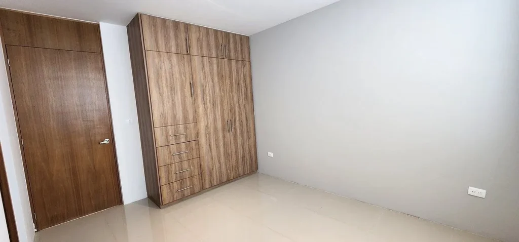 CASA DE OPORTUNIDAD EN VENTA EN PRIVADA EN ZIBATA EXCELENTE UBICACIÓN