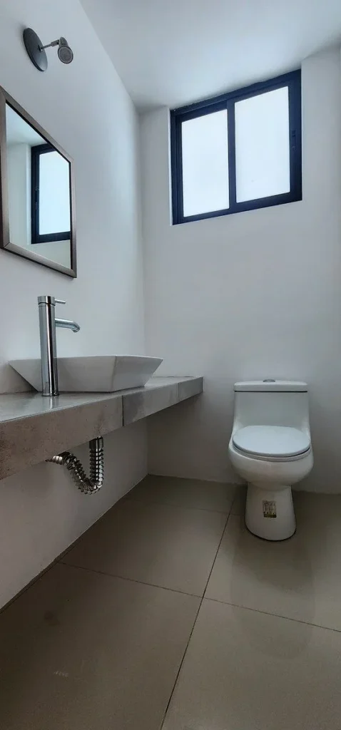 CASA DE OPORTUNIDAD EN VENTA EN PRIVADA EN ZIBATA EXCELENTE UBICACIÓN