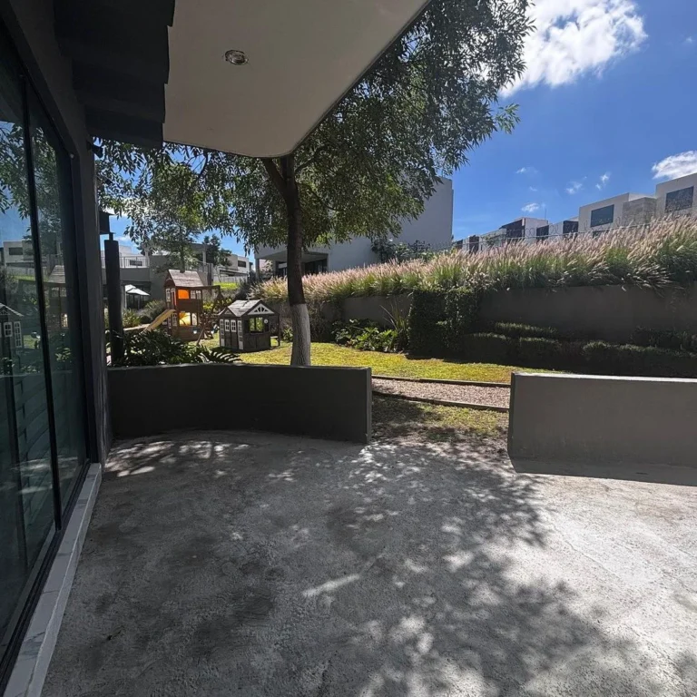OPORTUNIDAD VENTA CASA CUMBRES DEL LAGO, JURIQUILLA