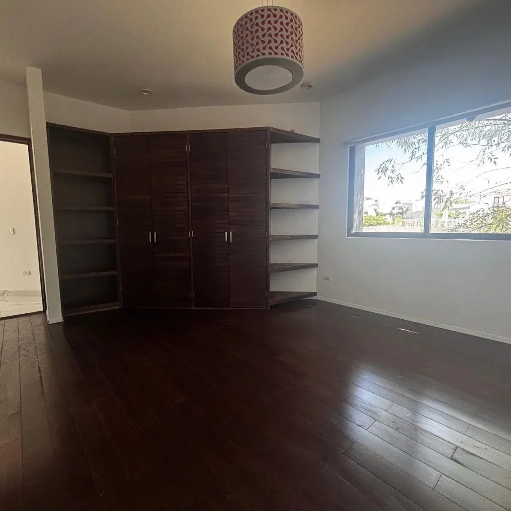 OPORTUNIDAD VENTA CASA CUMBRES DEL LAGO, JURIQUILLA