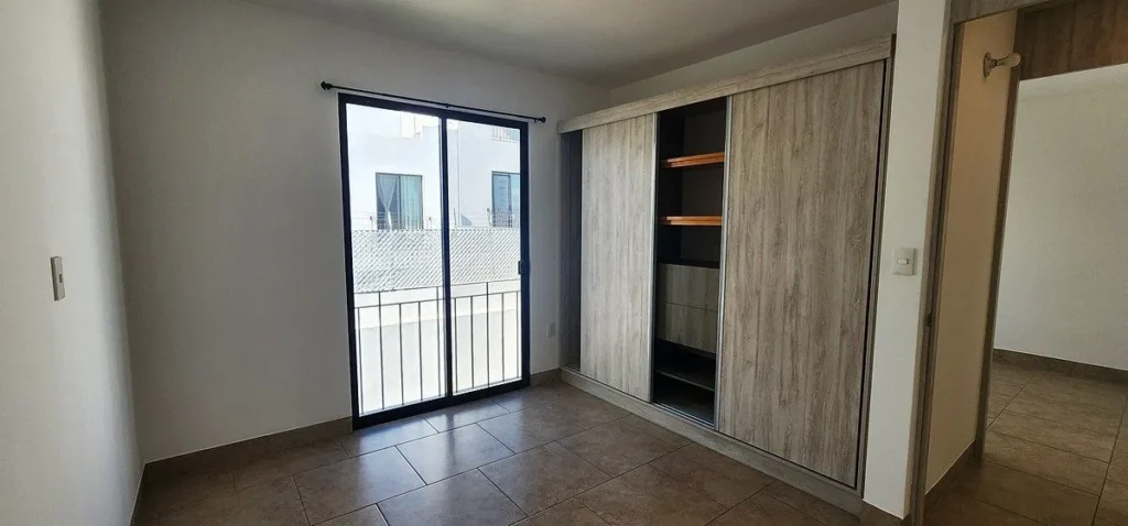 CASA EN VENTA EN TORRE DE PIEDRA EN EL REFUGIO