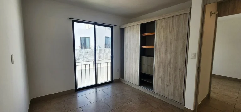 CASA EN VENTA EN TORRE DE PIEDRA EN EL REFUGIO