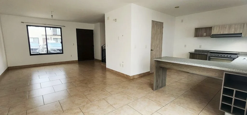 CASA EN VENTA EN TORRE DE PIEDRA EN EL REFUGIO