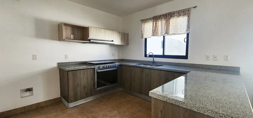 CASA EN VENTA EN TORRE DE PIEDRA EN EL REFUGIO