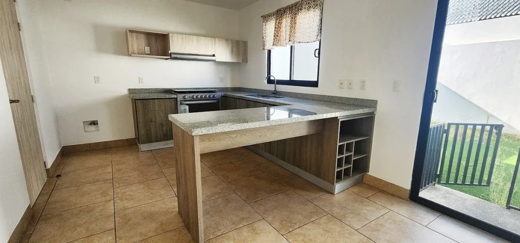 CASA EN VENTA EN TORRE DE PIEDRA EN EL REFUGIO