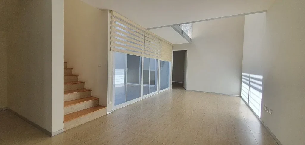 CASA EN RENTA DETRAS DE PLAZA CONSTITUYENTES