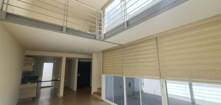 CASA EN RENTA DETRAS DE PLAZA CONSTITUYENTES
