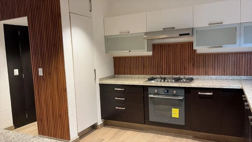 EXCLUSIVA CASA EN RENTA EN EL CAMPANARIO III