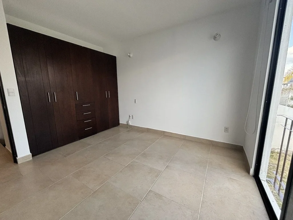 Casa en renta en condominio en Cumbres del Lago DR