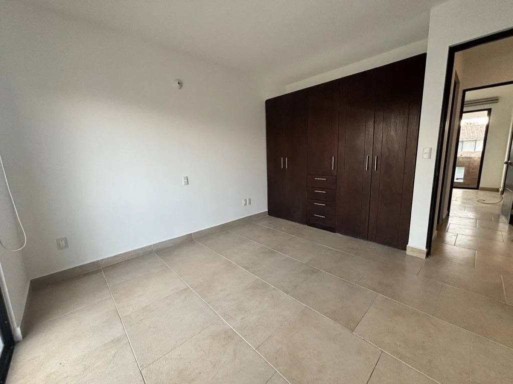 Casa en renta en condominio en Cumbres del Lago DR
