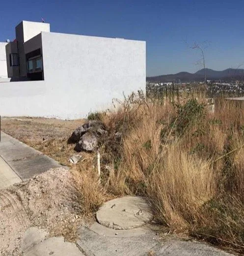 TERRENO EN VENTA CALLE CERRADA, CUMBRES DEL LAGO, JURIQUILLA