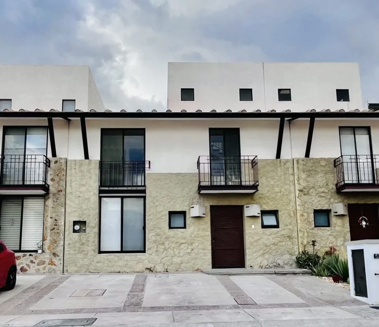 Casa en Renta con alberca en Samare, Zibatá