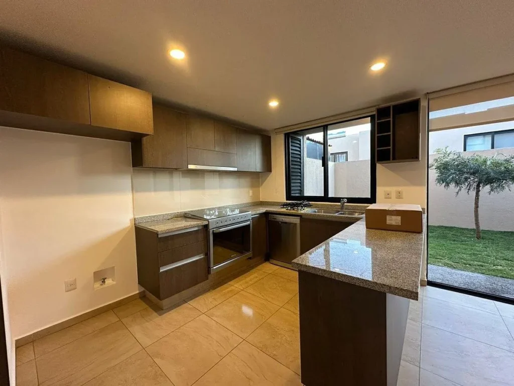 Casa en renta en Zakia Frente al parque principal
