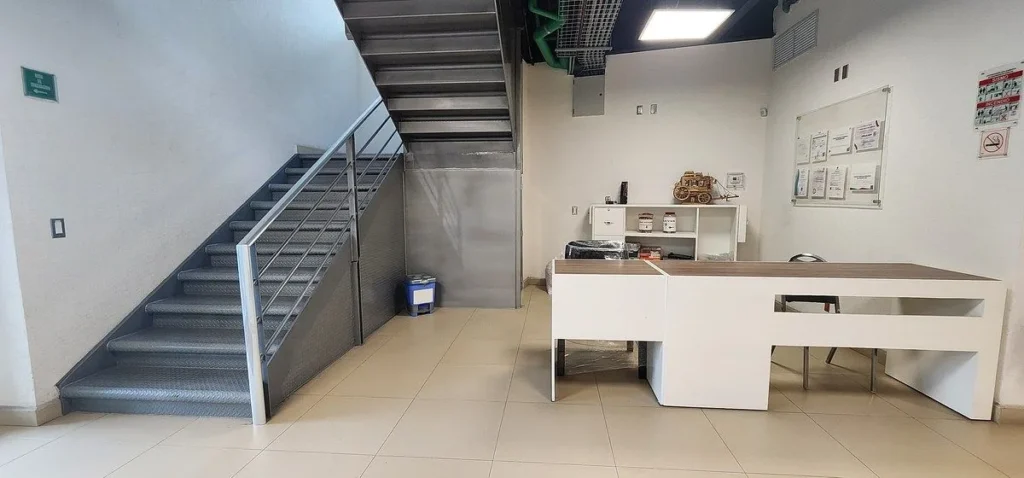 OFICINAS EN VENTA A MINUTOS DE PLAZA DE TOROS