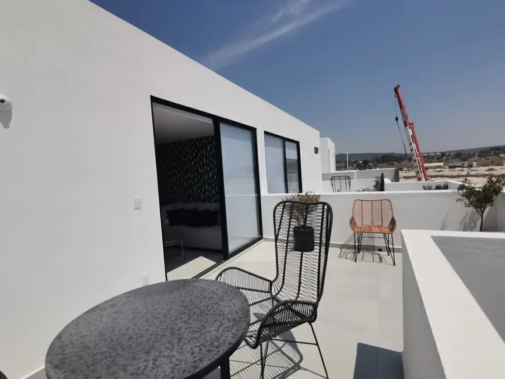 Casa en Venta con Roof Garden en Zakía – Vista al Lago