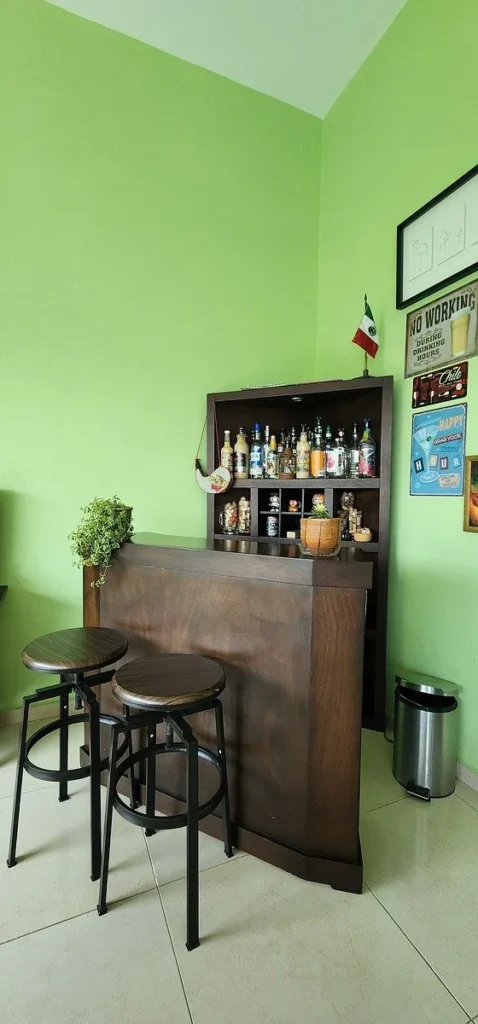 CASA EN VENTA EN CAÑADAS DEL LAGO CON DOBLES ALTURAS Y SALA DE TV