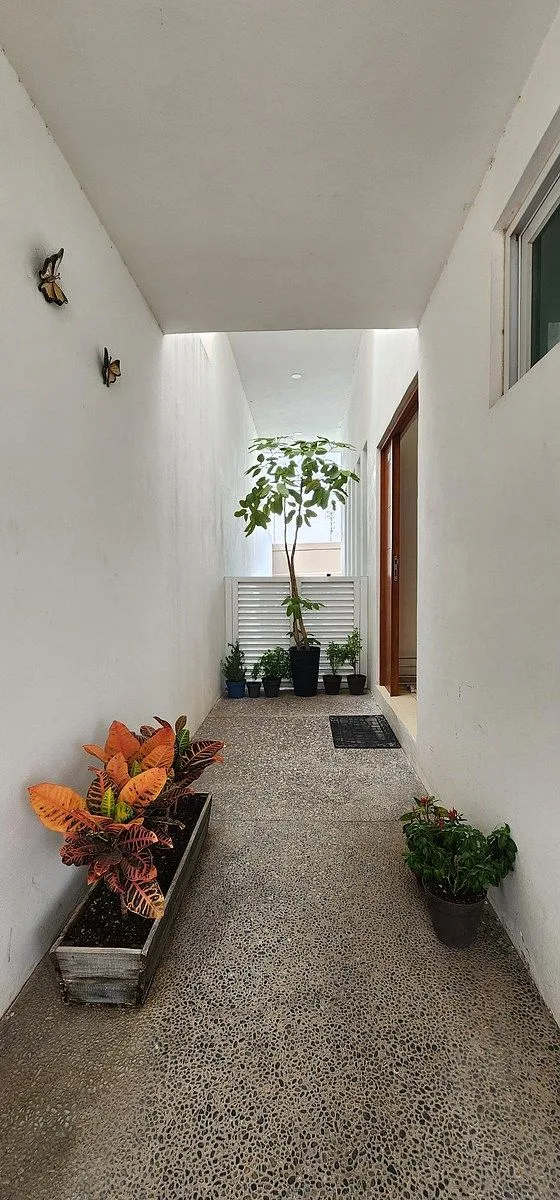 CASA EN VENTA EN CAÑADAS DEL LAGO CON DOBLES ALTURAS Y SALA DE TV