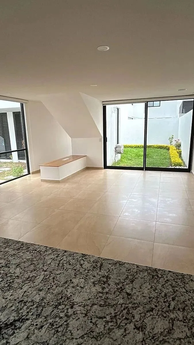Casa Moderna en Renta en Altos Juriquilla – Excelentes Acabados y Amenidades Pre