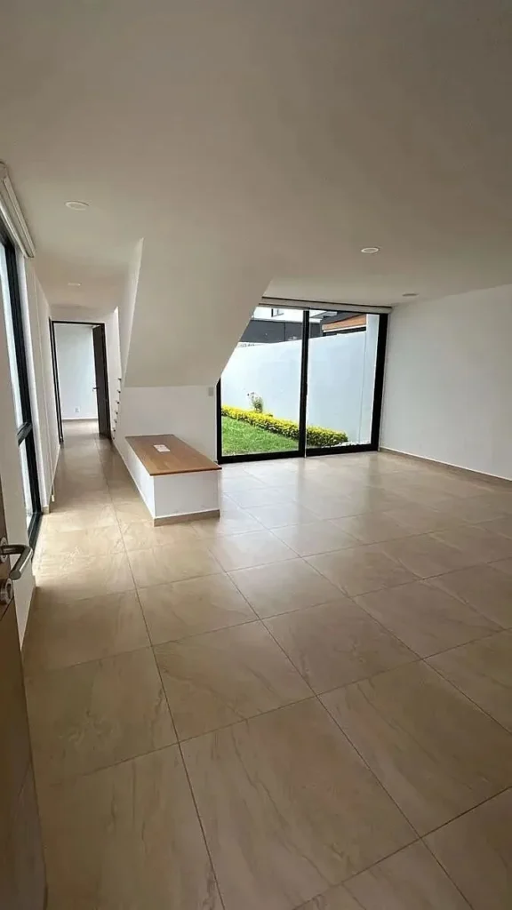 Casa Moderna en Renta en Altos Juriquilla – Excelentes Acabados y Amenidades Pre