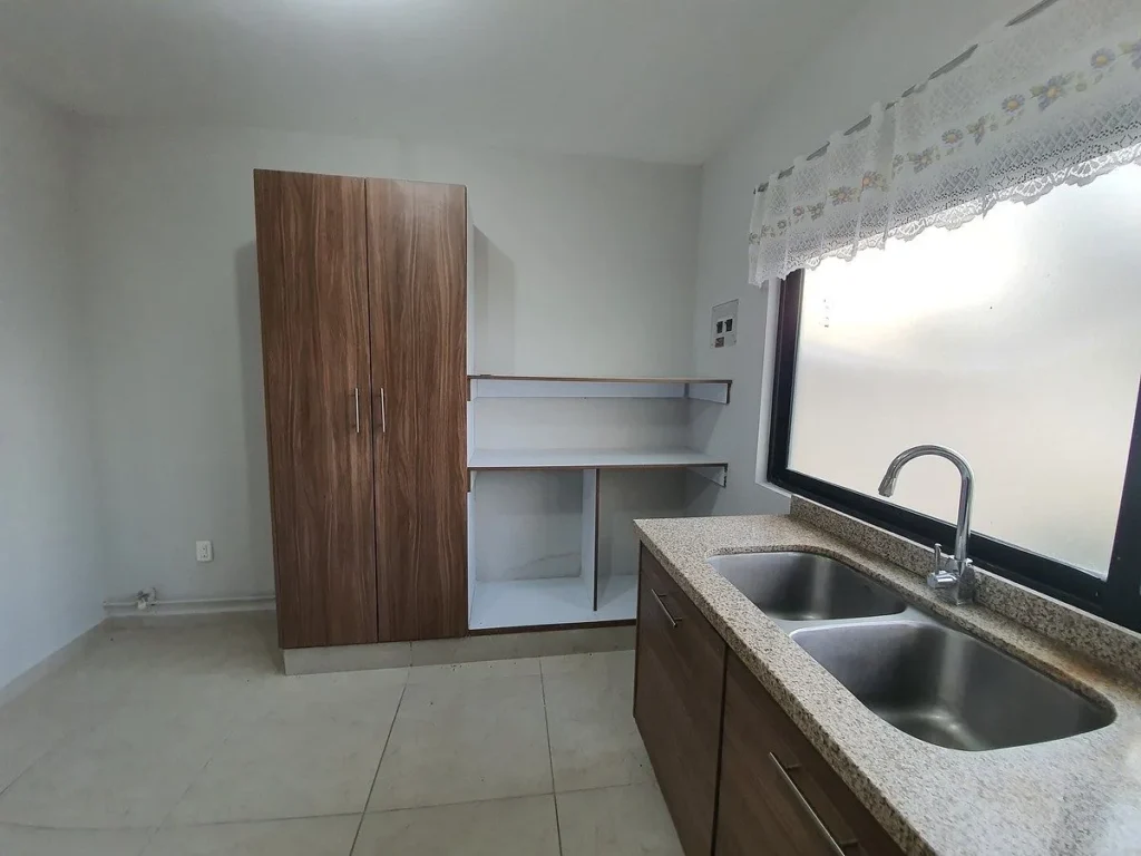 CASAS EN RENTA EN ZIBATA EN CONDOMINIO CON SEGURIDAD