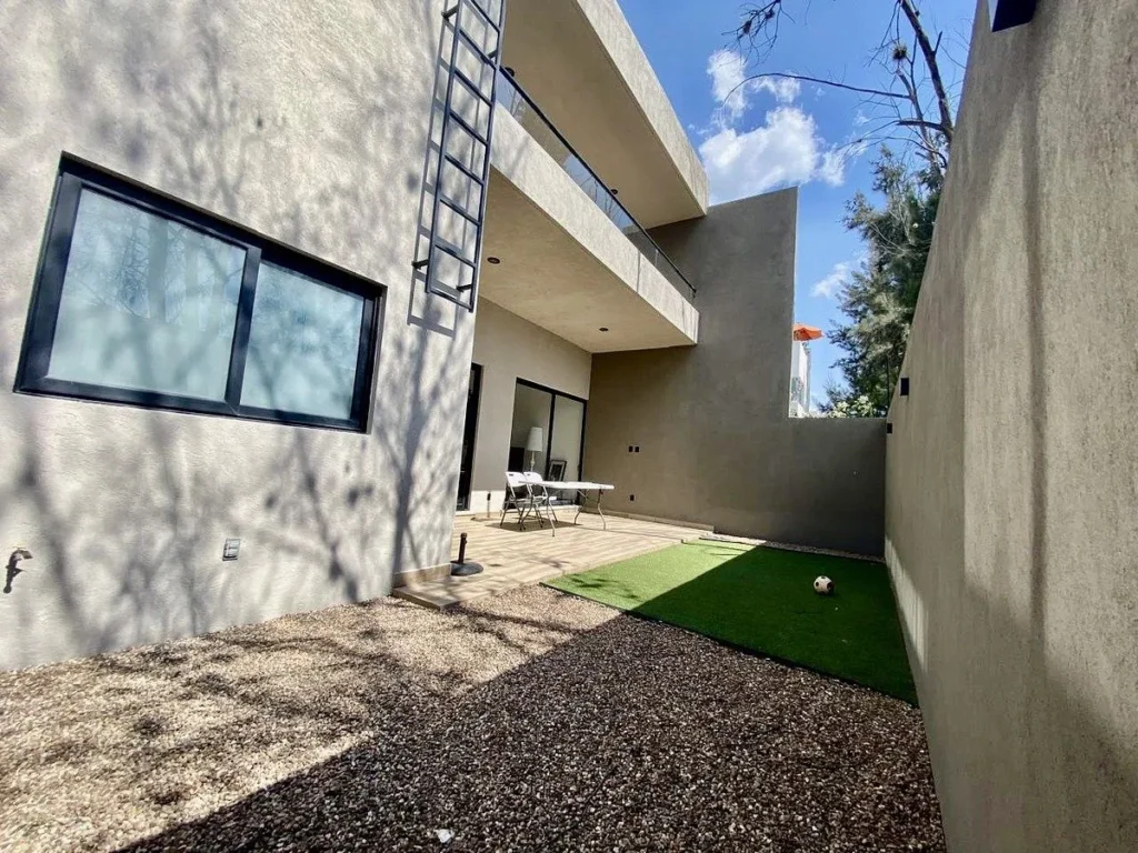 Venta de Casa en Lomas de Juriquilla, recámara en PB
