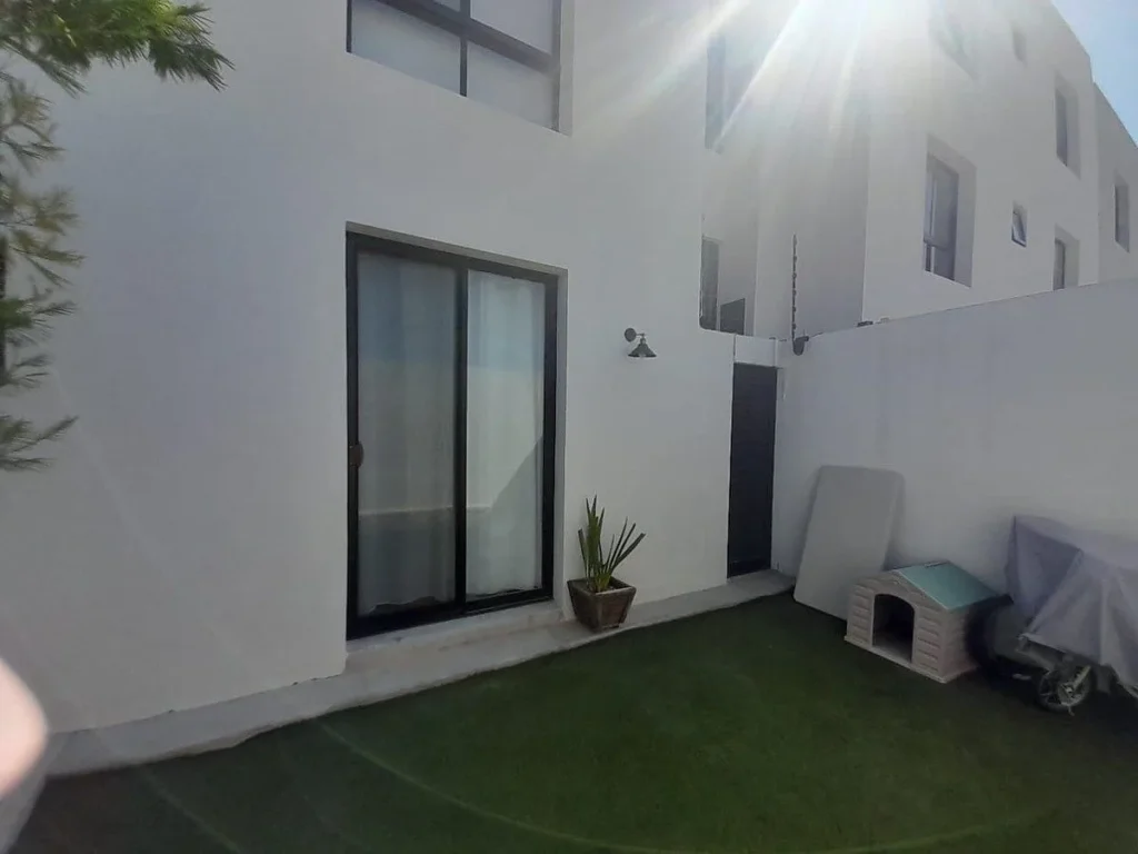 RENTA DE DEPARTAMENTO EN PB CON JARDÍN EXCEDENTE
