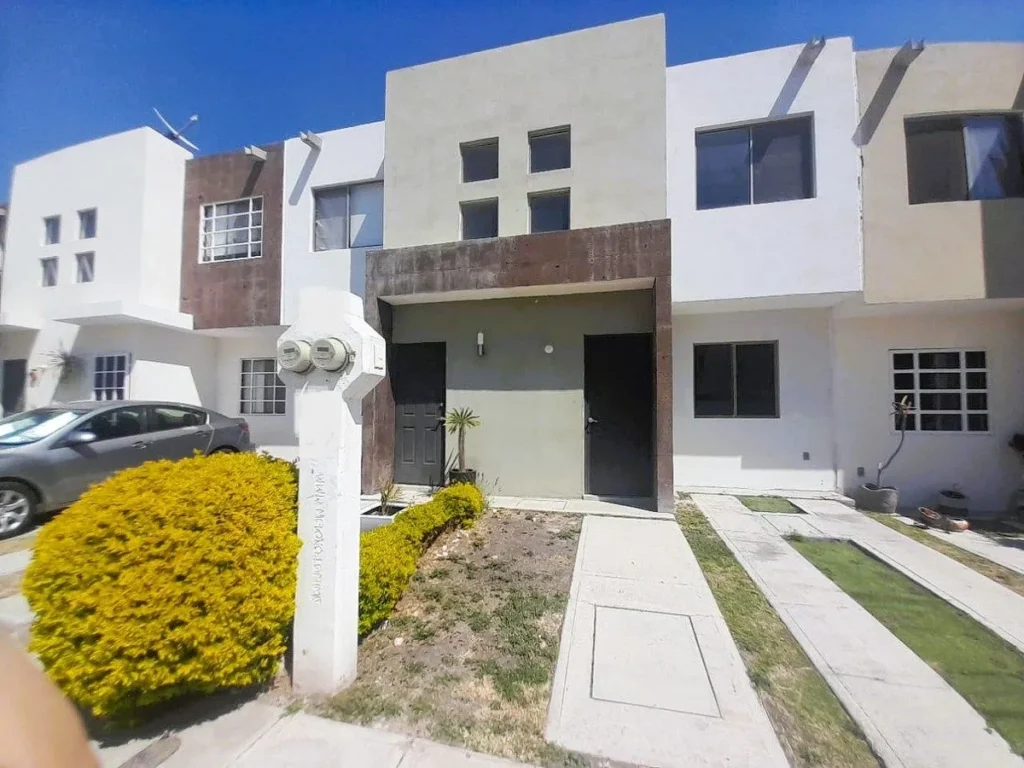 CASA EN VENTA EN VISTA DEL SOL