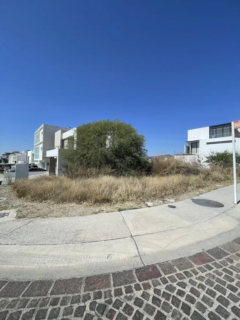 TERRENO EN VENTA EN JURIQUILLA
