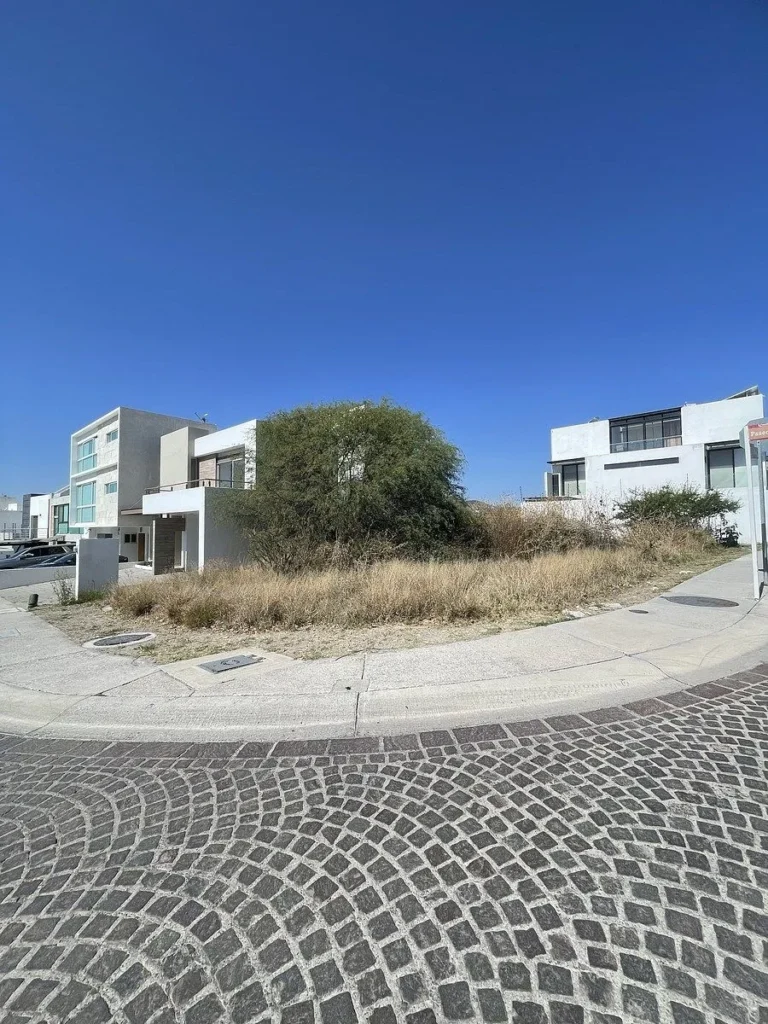 TERRENO EN VENTA EN JURIQUILLA