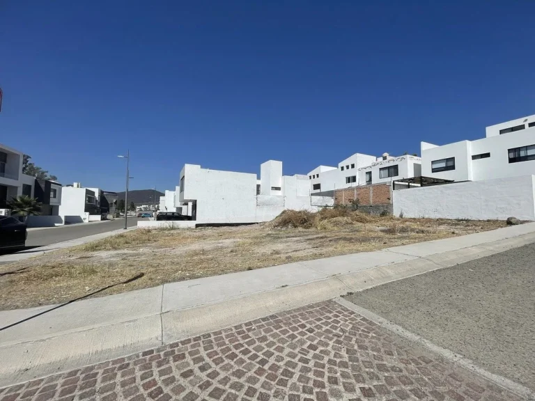 TERRENO EN VENTA EN JURIQUILLA