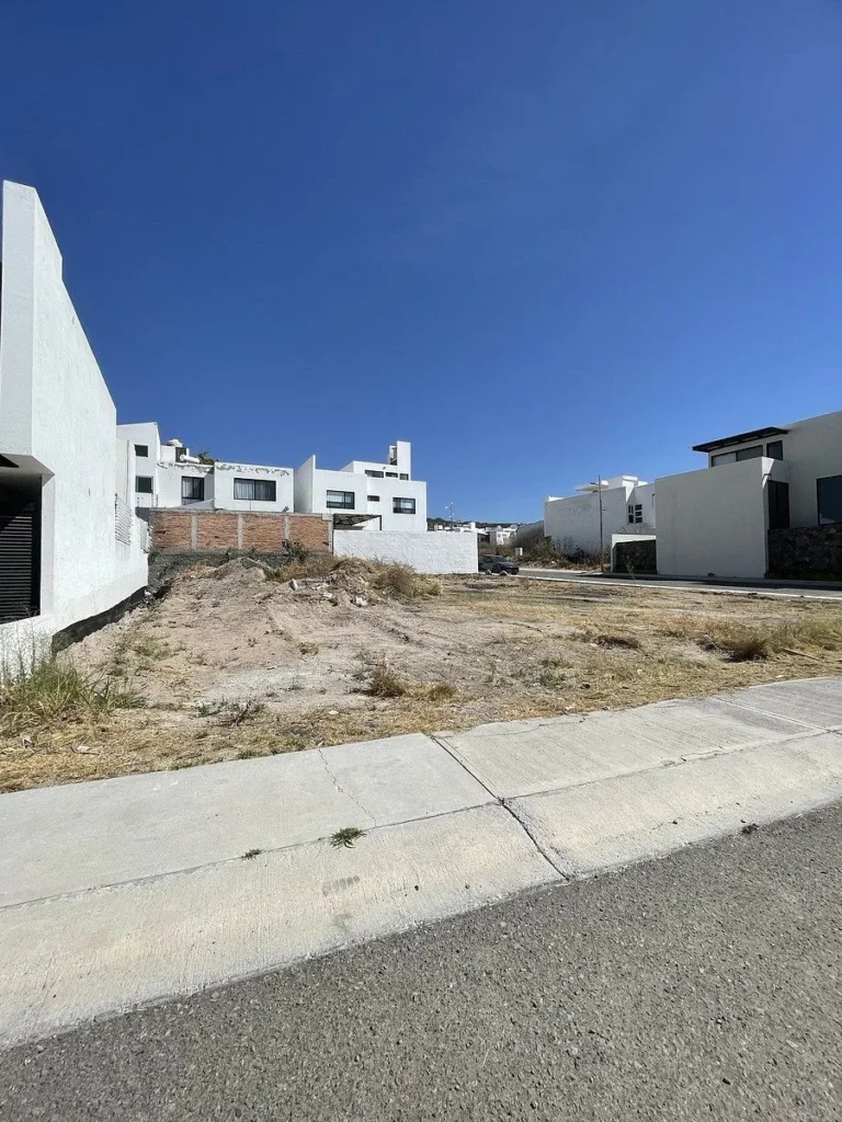 TERRENO EN VENTA EN JURIQUILLA