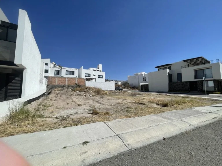 TERRENO EN VENTA EN JURIQUILLA