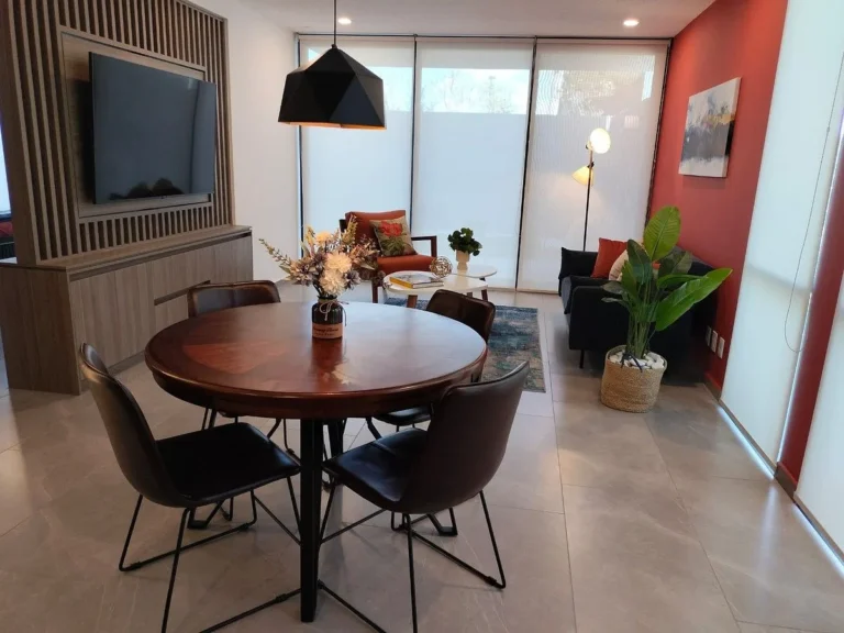 Renta de Hermoso Departamento Amueblado en Planta Baja – Sophia, atrás de Antea