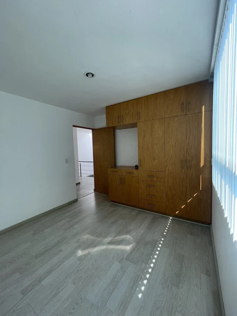 CASA EN RENTA EN ZIBATA