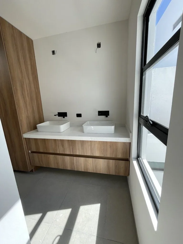 CASA EN VENTA EN ZIZANA